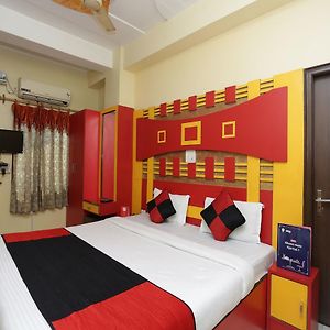 Oyo 12221 Hotel M House